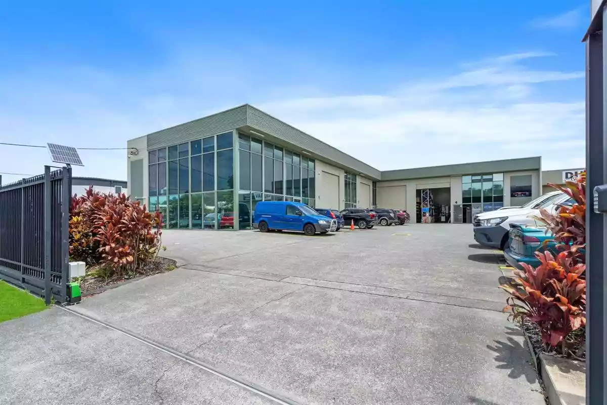 11 Hutchinson Street