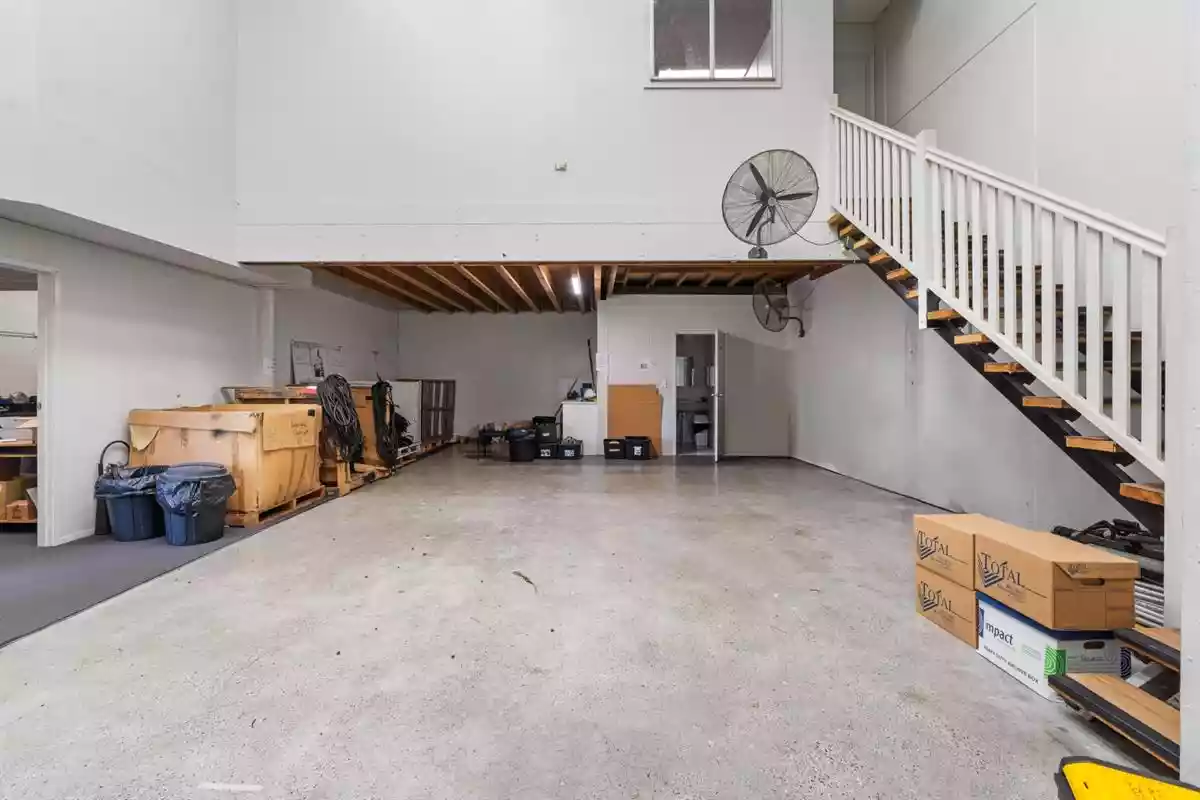 11 Hutchinson Street