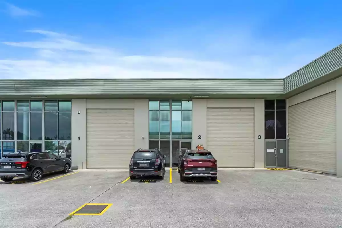 11 Hutchinson Street