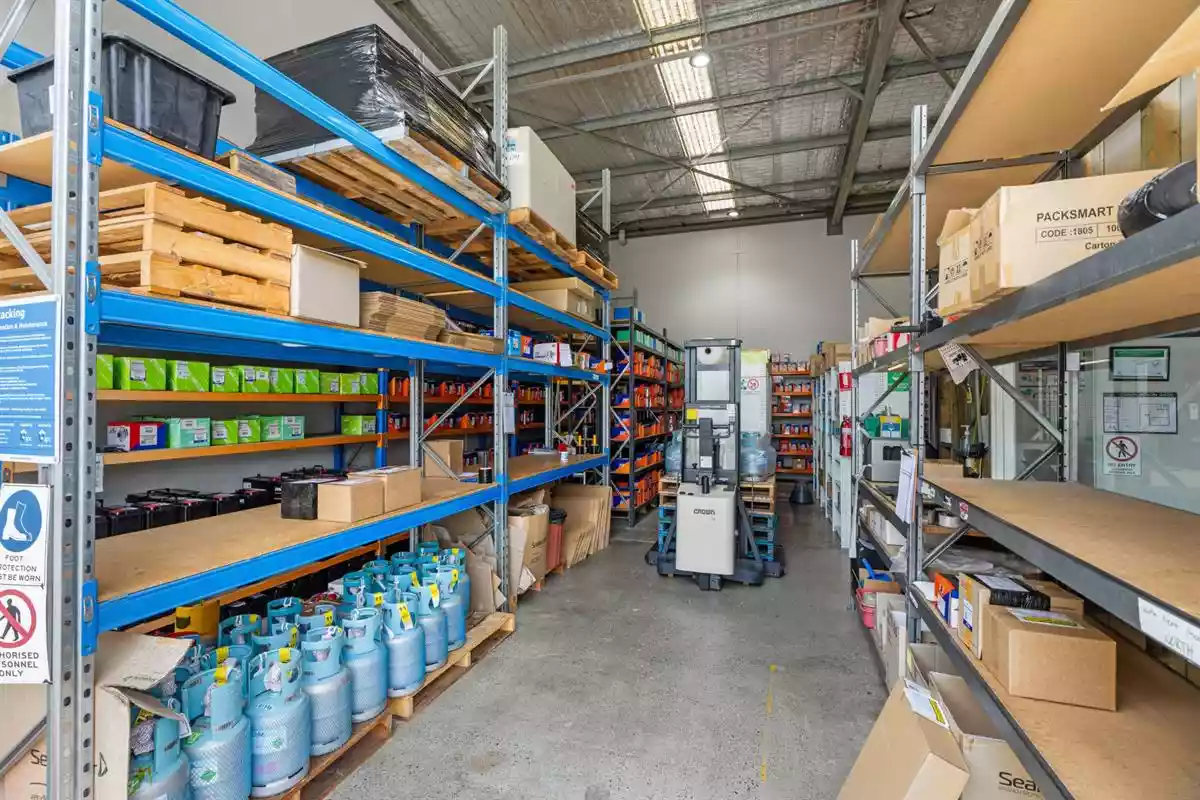 11 Hutchinson Street