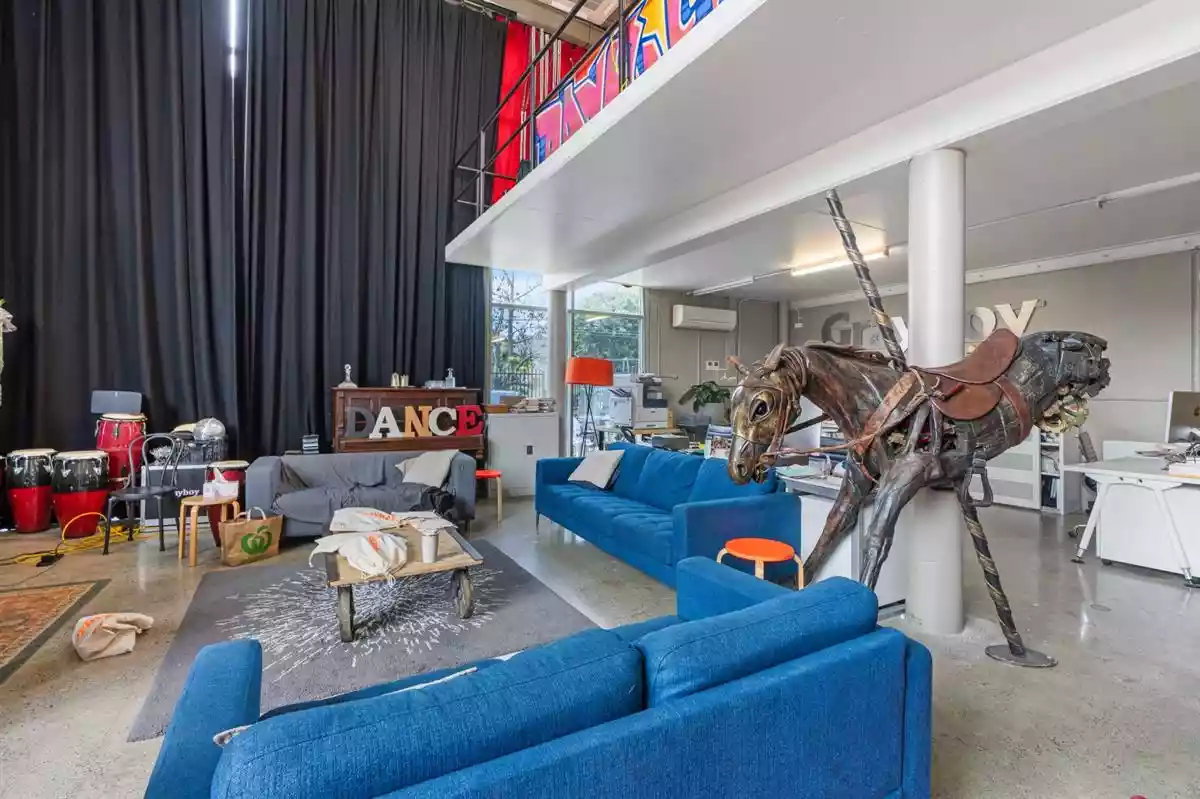 11 Hutchinson Street