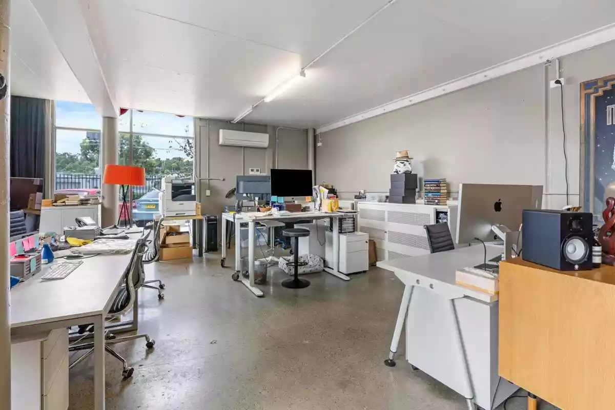 11 Hutchinson Street