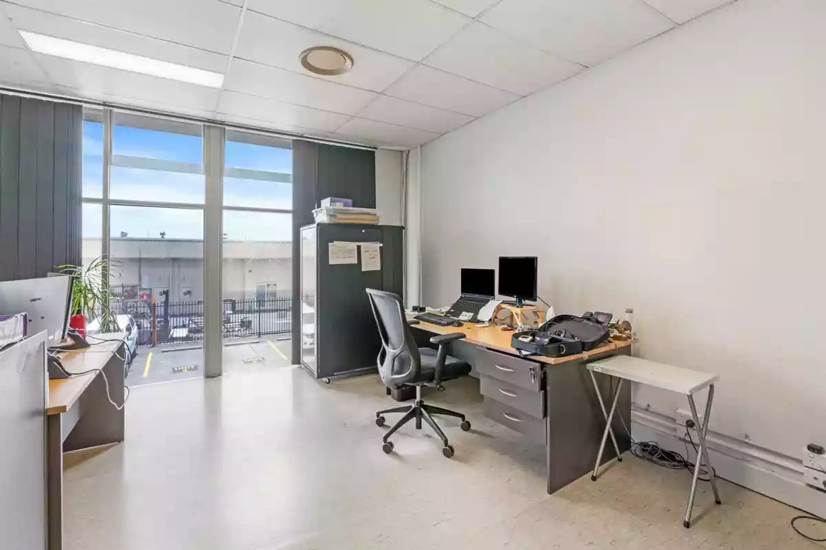 11 Hutchinson Street