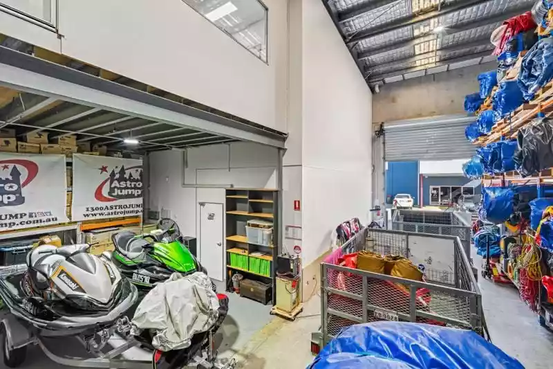 2/210 Queensport Road