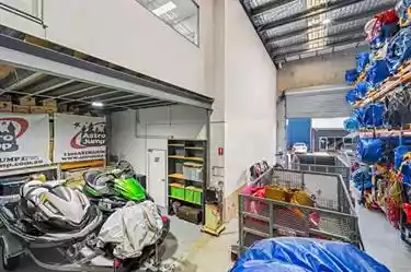 2/210 Queensport Road