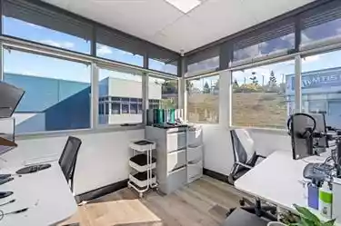 2/210 Queensport Road