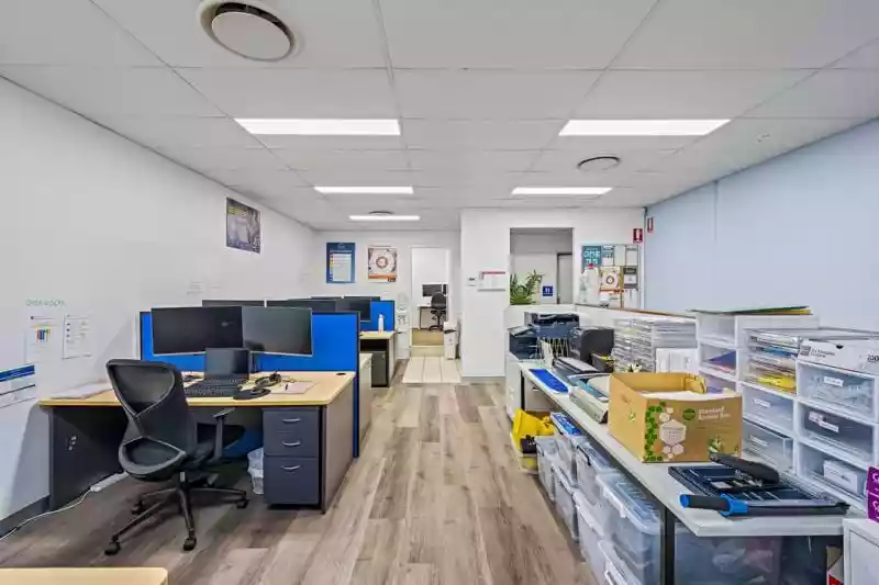 2/210 Queensport Road
