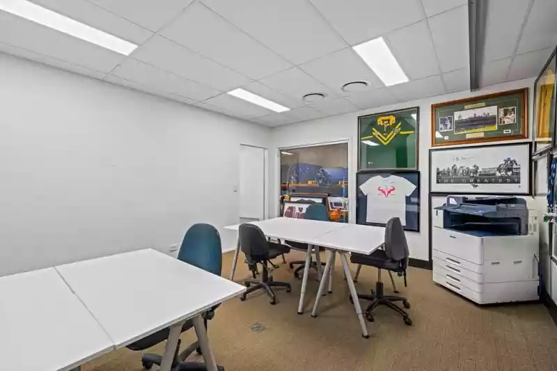 2/210 Queensport Road