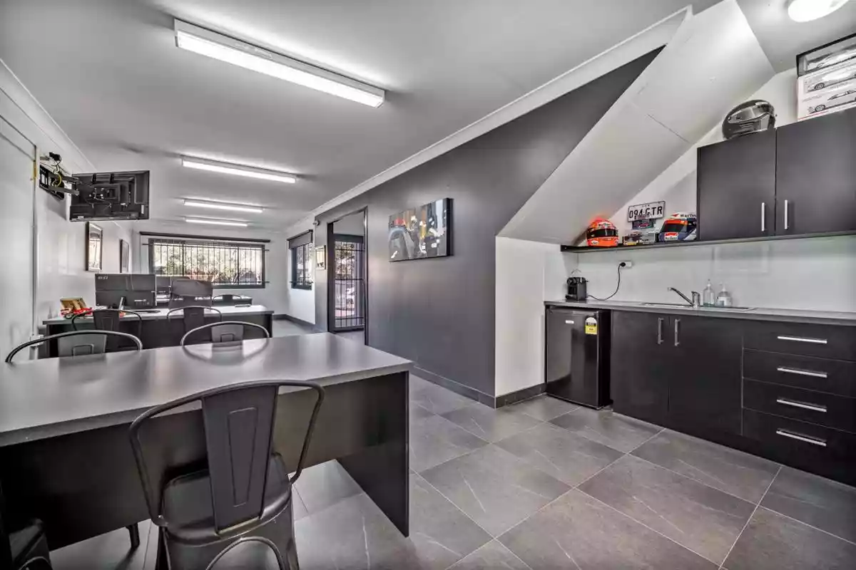 Unit 2/21 Chicago Avenue