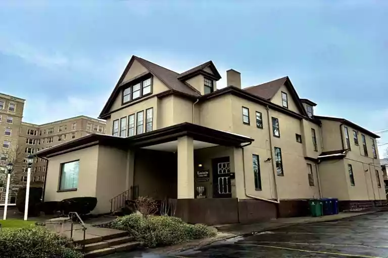 A1-104 Linwood Avenue