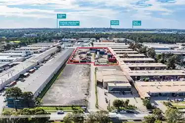 77 Governor Macquarie Drive