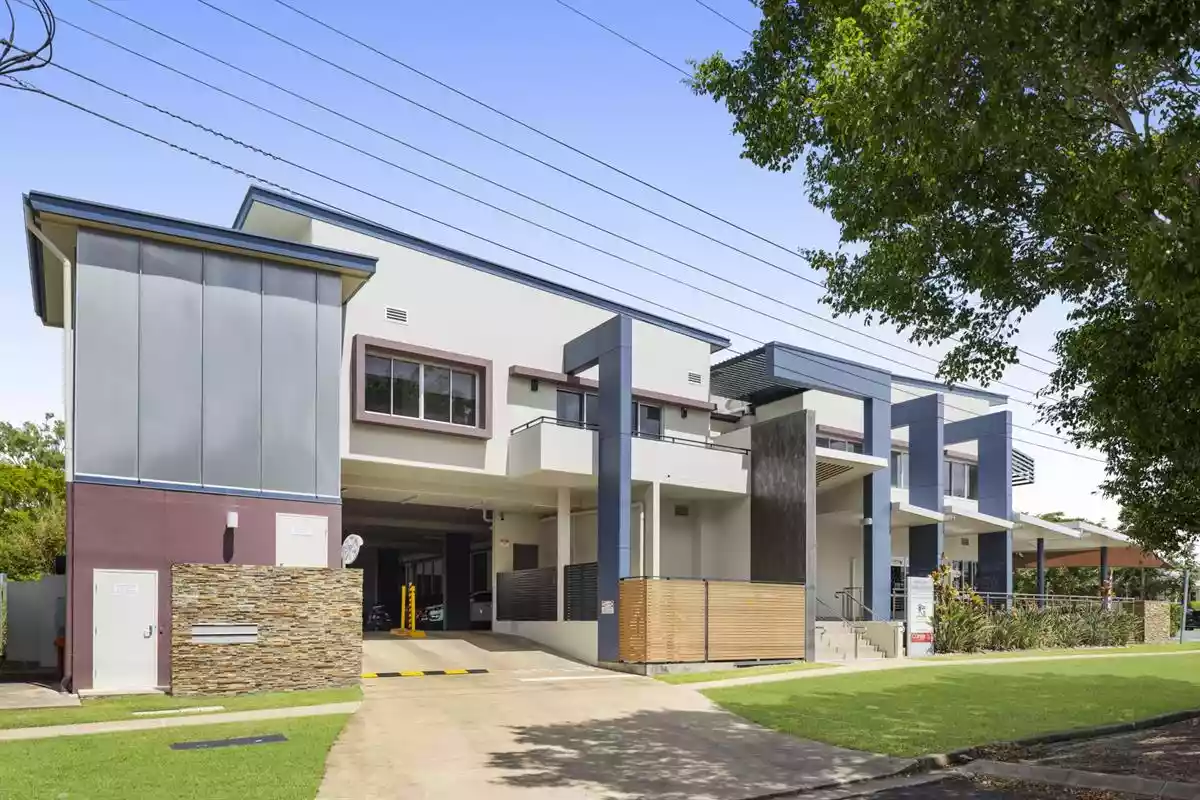 312 Bourbong Street