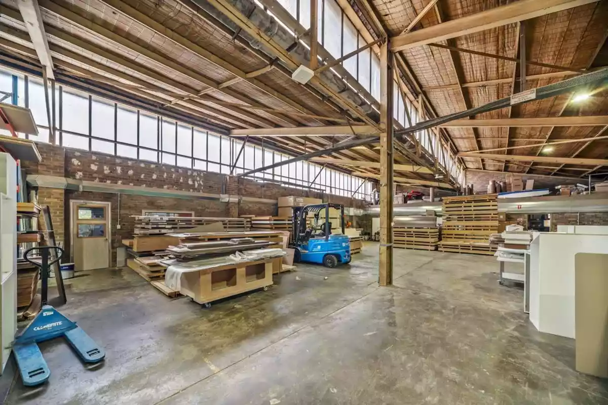 Unit 1/79 Mandoon Road