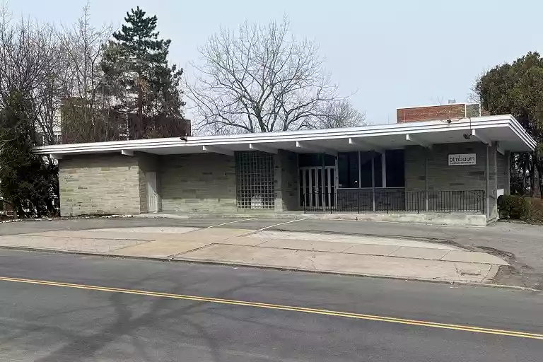 A1-1909 Fayette Street East