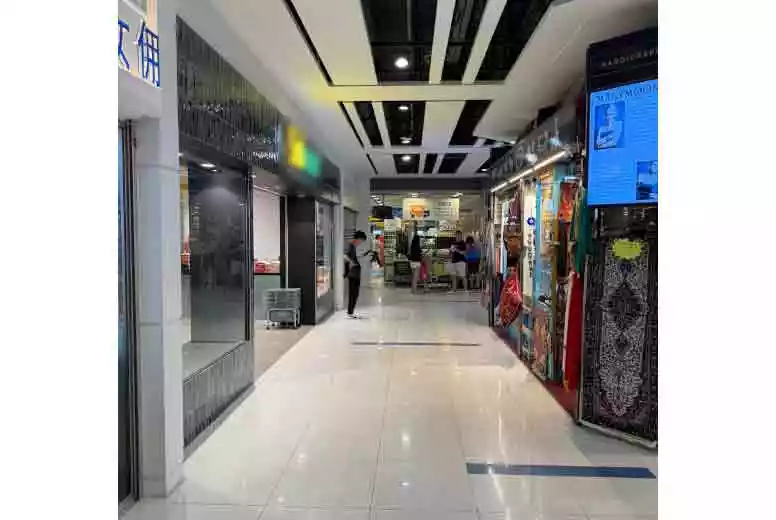 Bukit Timah Plaza Retail Unit Near Fairprice & Lift Lobby For Sale