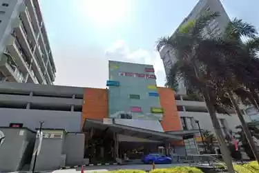 Bukit Timah Plaza Retail Unit Near Fairprice & Lift Lobby For Sale