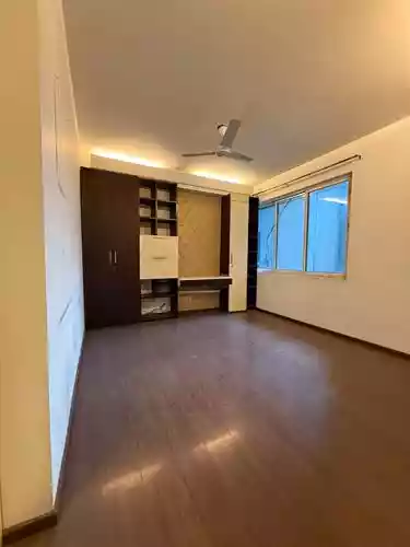 DLF Pinnacle