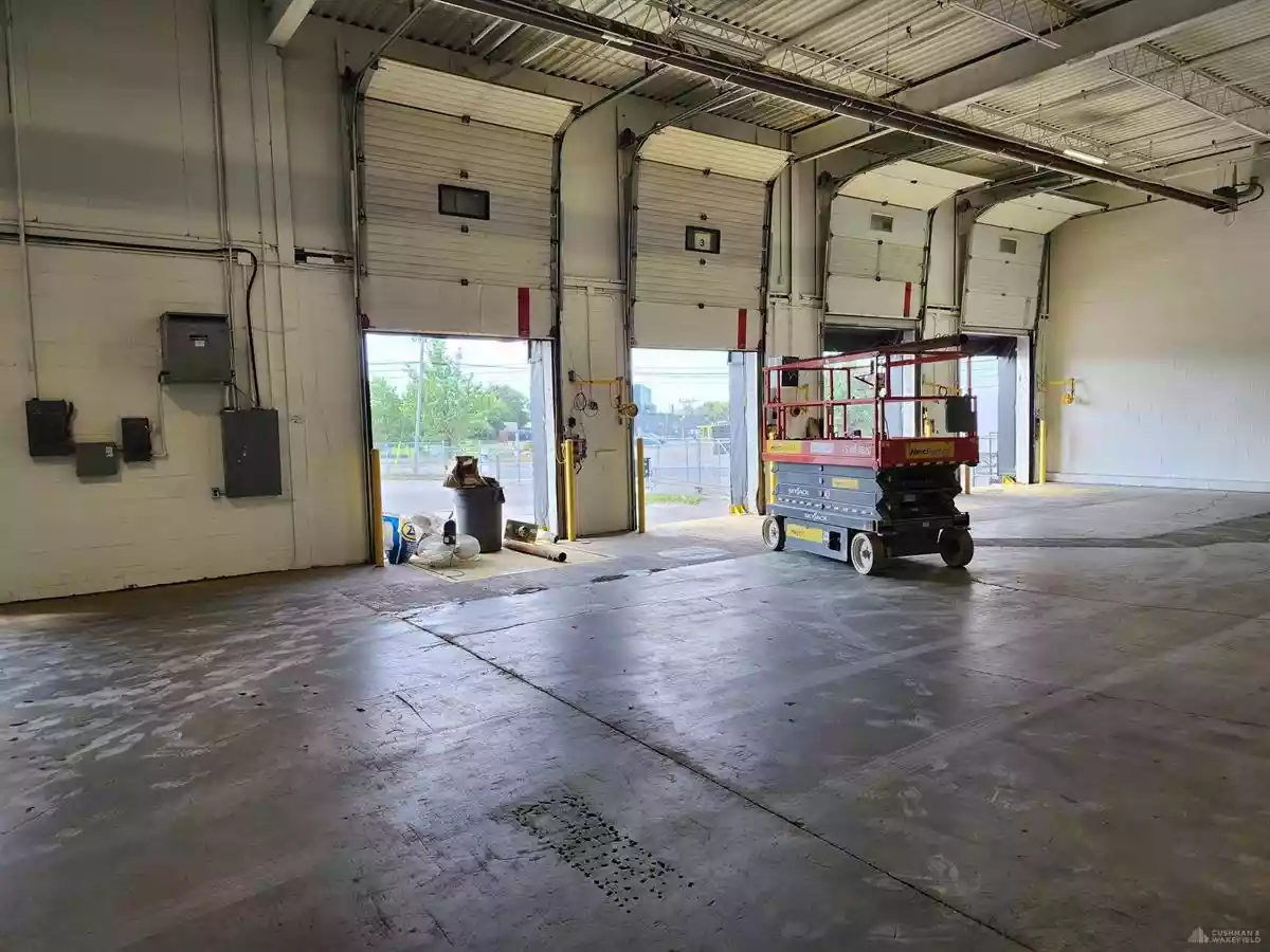 North York - Warehouse/Distribution