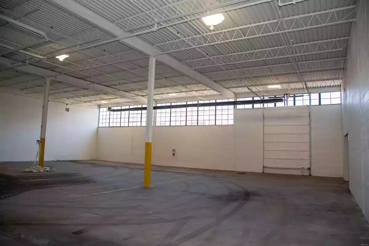 North York - Warehouse/Distribution