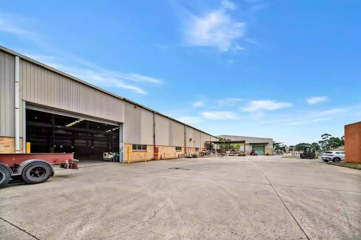 Building 2/1-15 Bennett Street