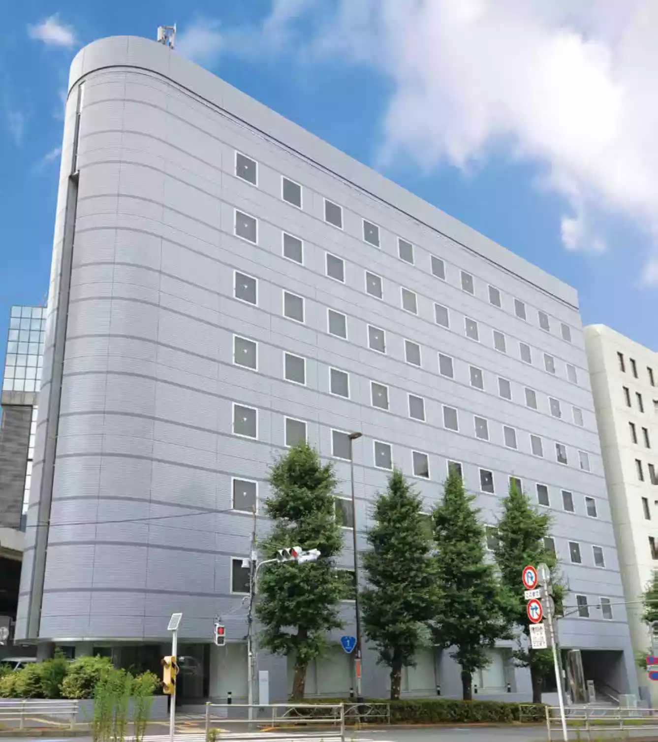 五反田フラットアイアンビル