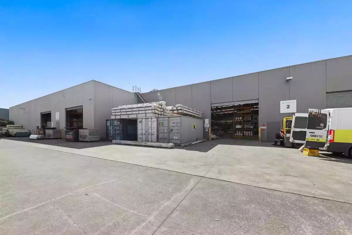 5-7 Conifer Cres