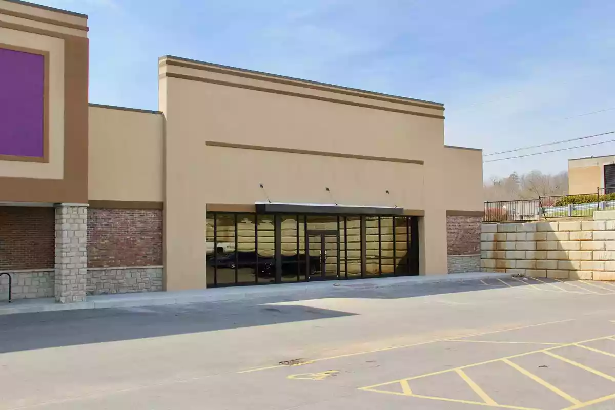 La Grange - Retail