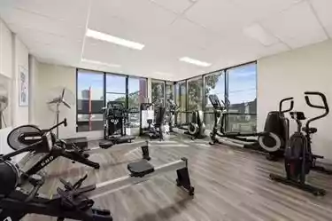 Unit 1/80 Mills Road
