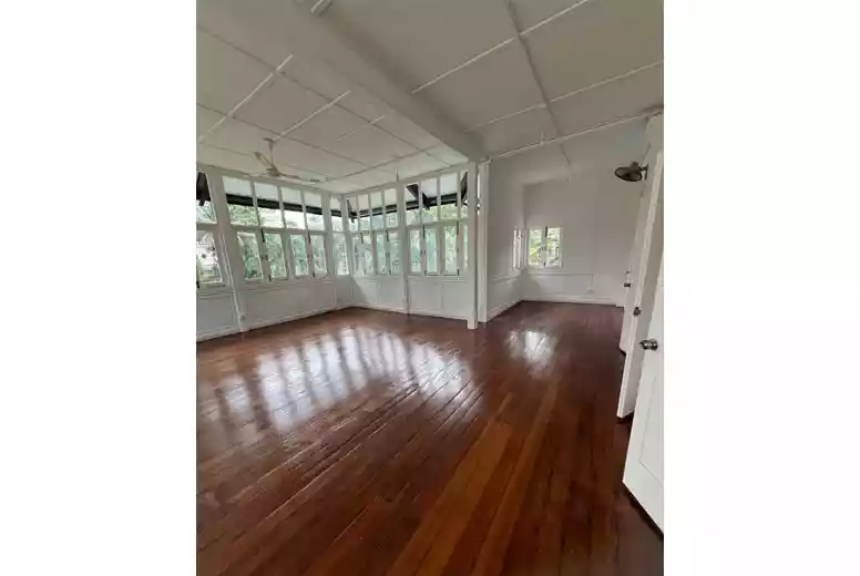 Detached House for Rent