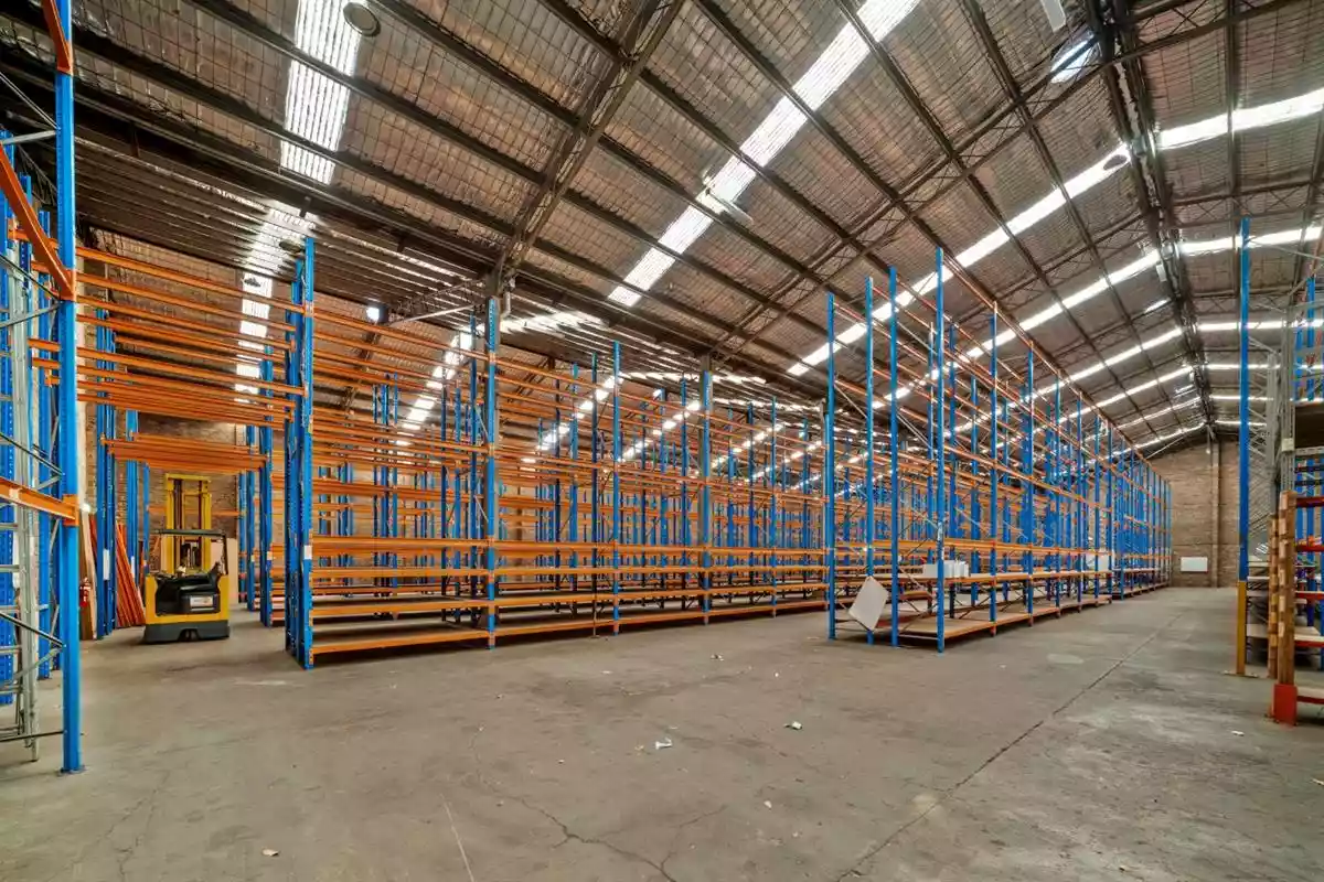 100-104 Adderley Street West