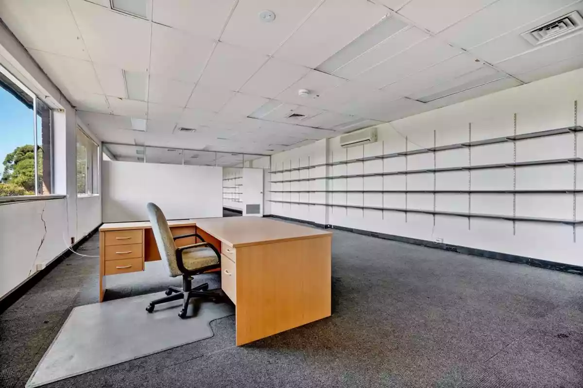 100-104 Adderley Street West