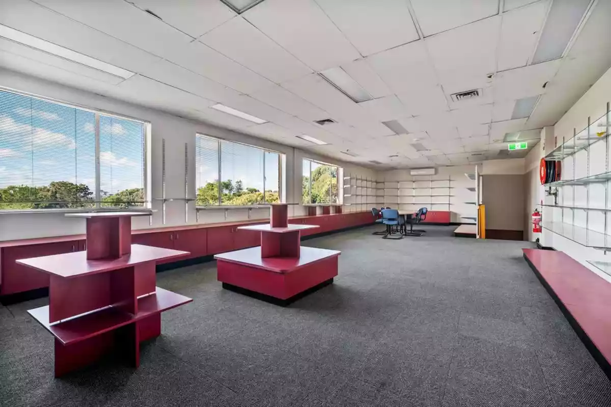 100-104 Adderley Street West