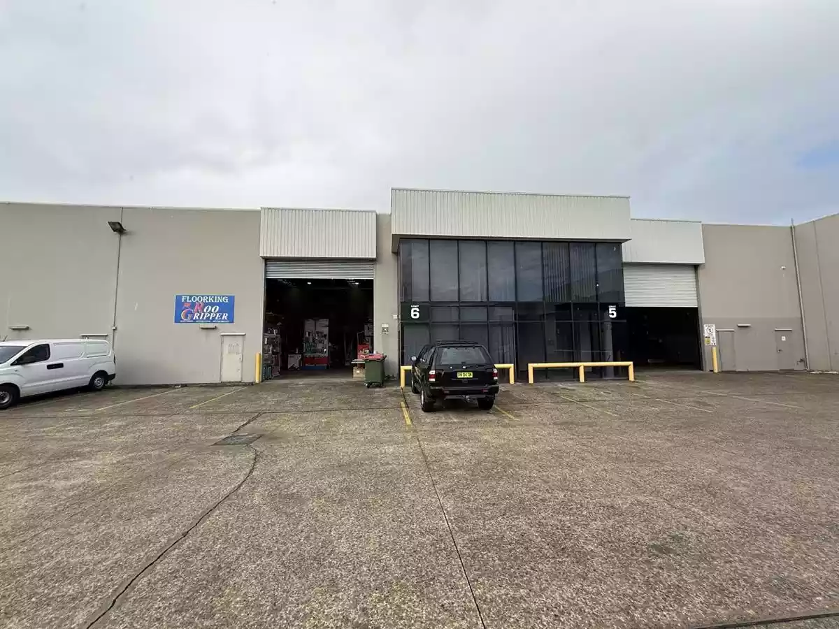 Unit 2 & 6/5-7 Deadman Road