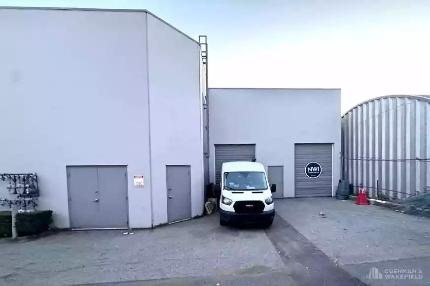 Coquitlam - Warehouse/Distribution