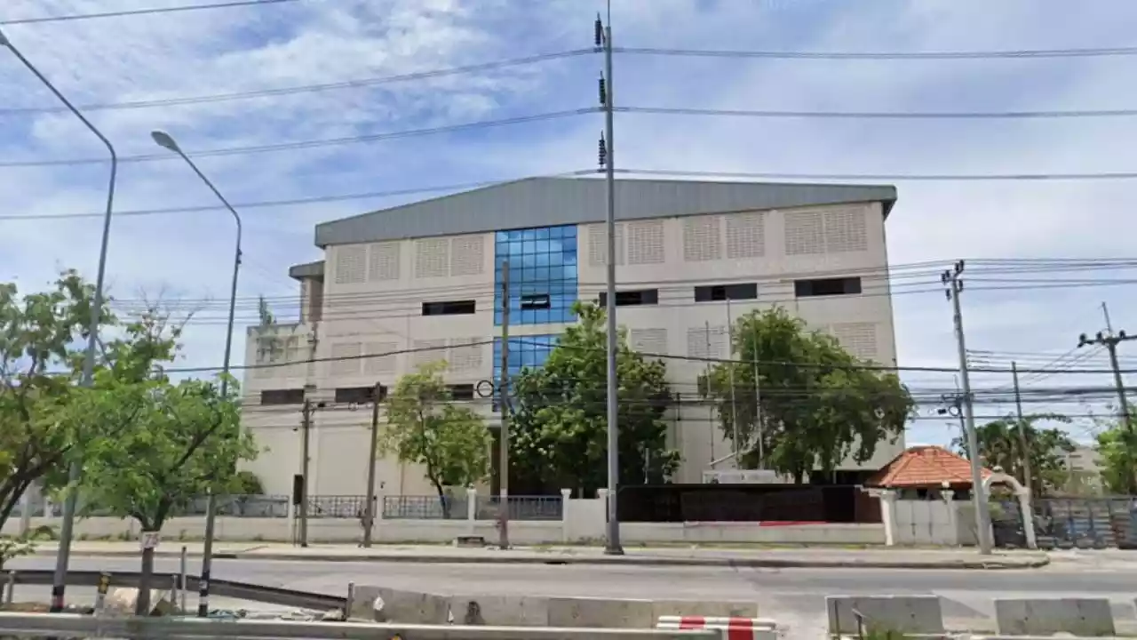 Facilities and Services Factory 55,780 SQ.M. on Land 41-3-25 Rai