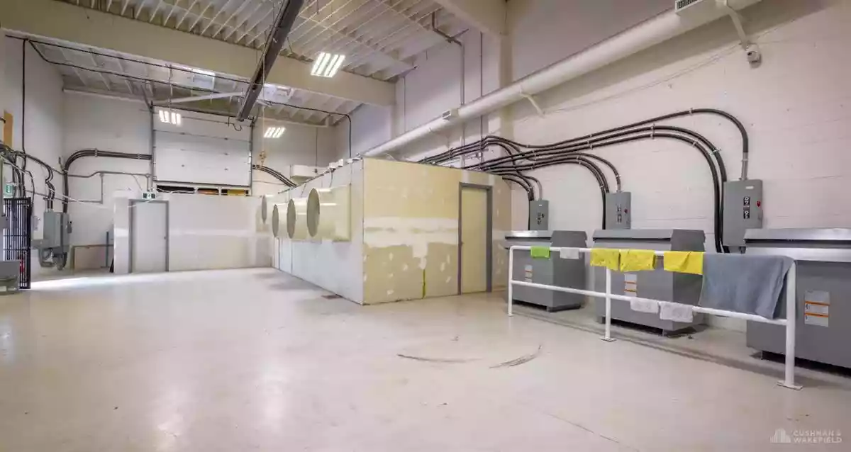 North Vancouver - Manufacturing