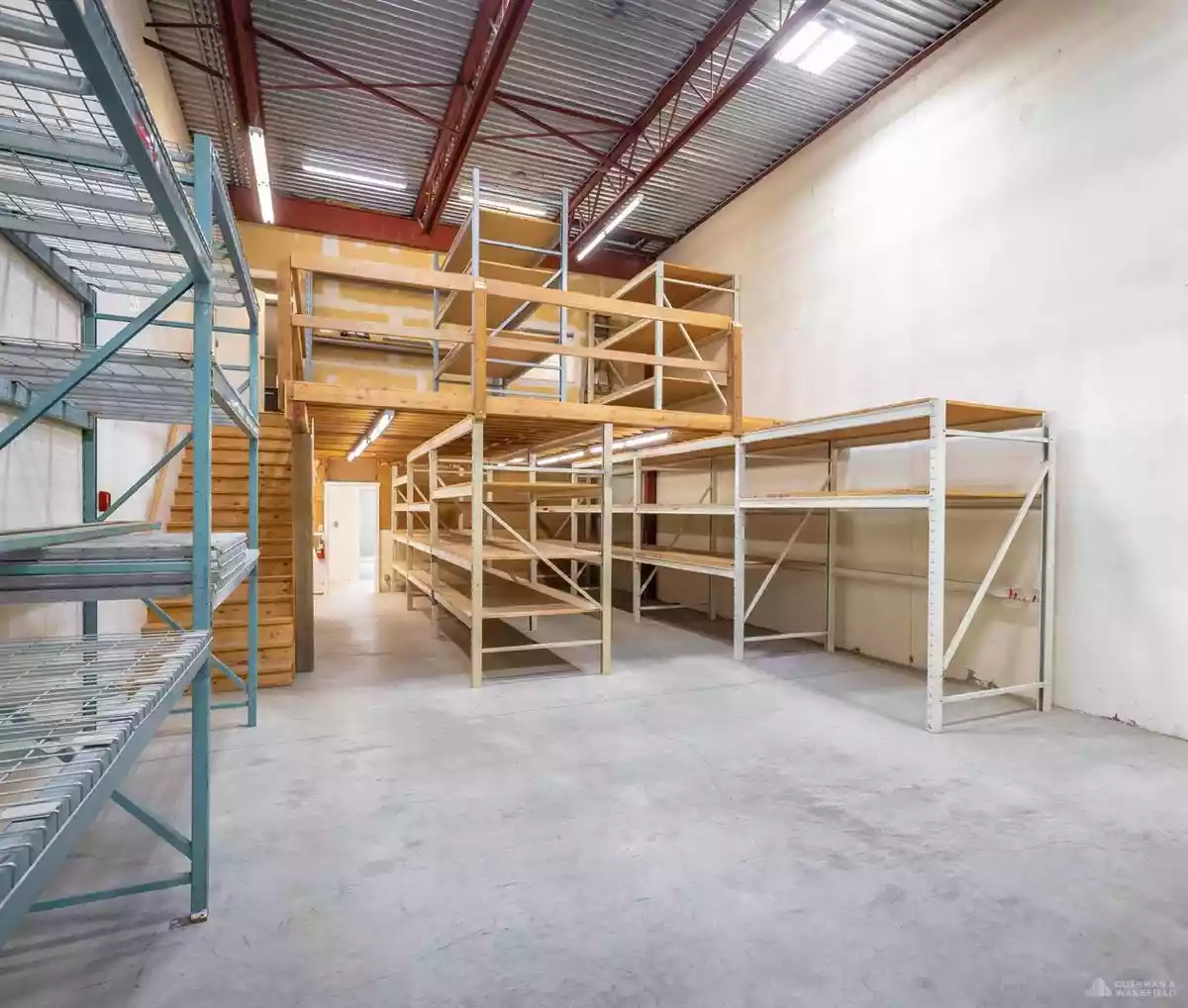 North Vancouver - Warehouse/Distribution