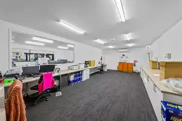 2/231 Holt Street