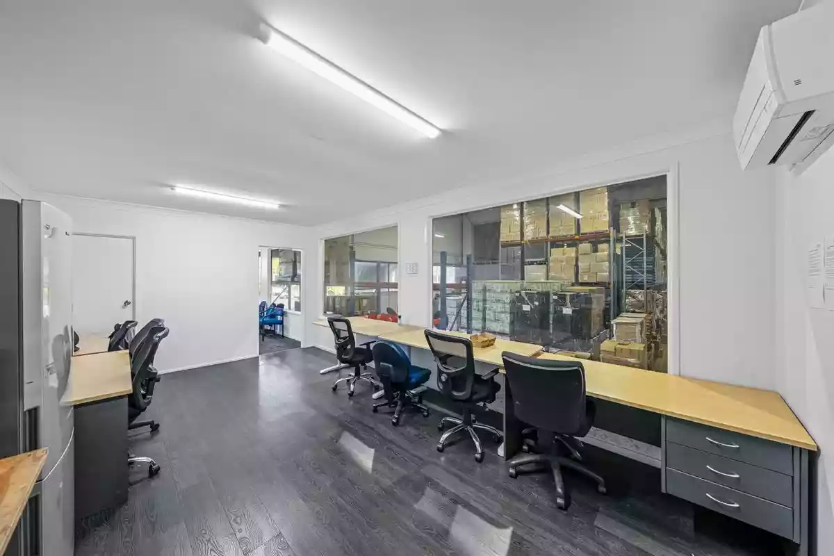 2/231 Holt Street