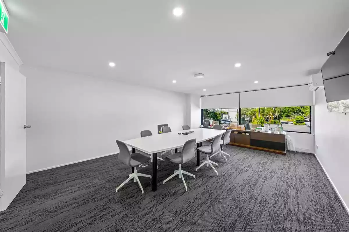 2/231 Holt Street