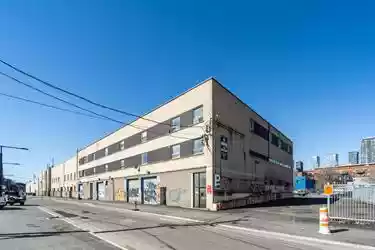 Montreal - Warehouse/Distribution