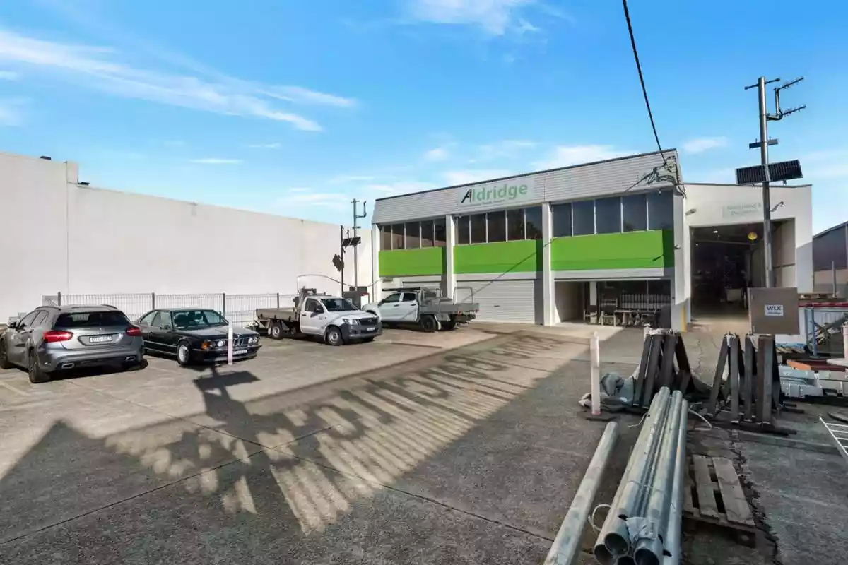 44 Adderley Street East