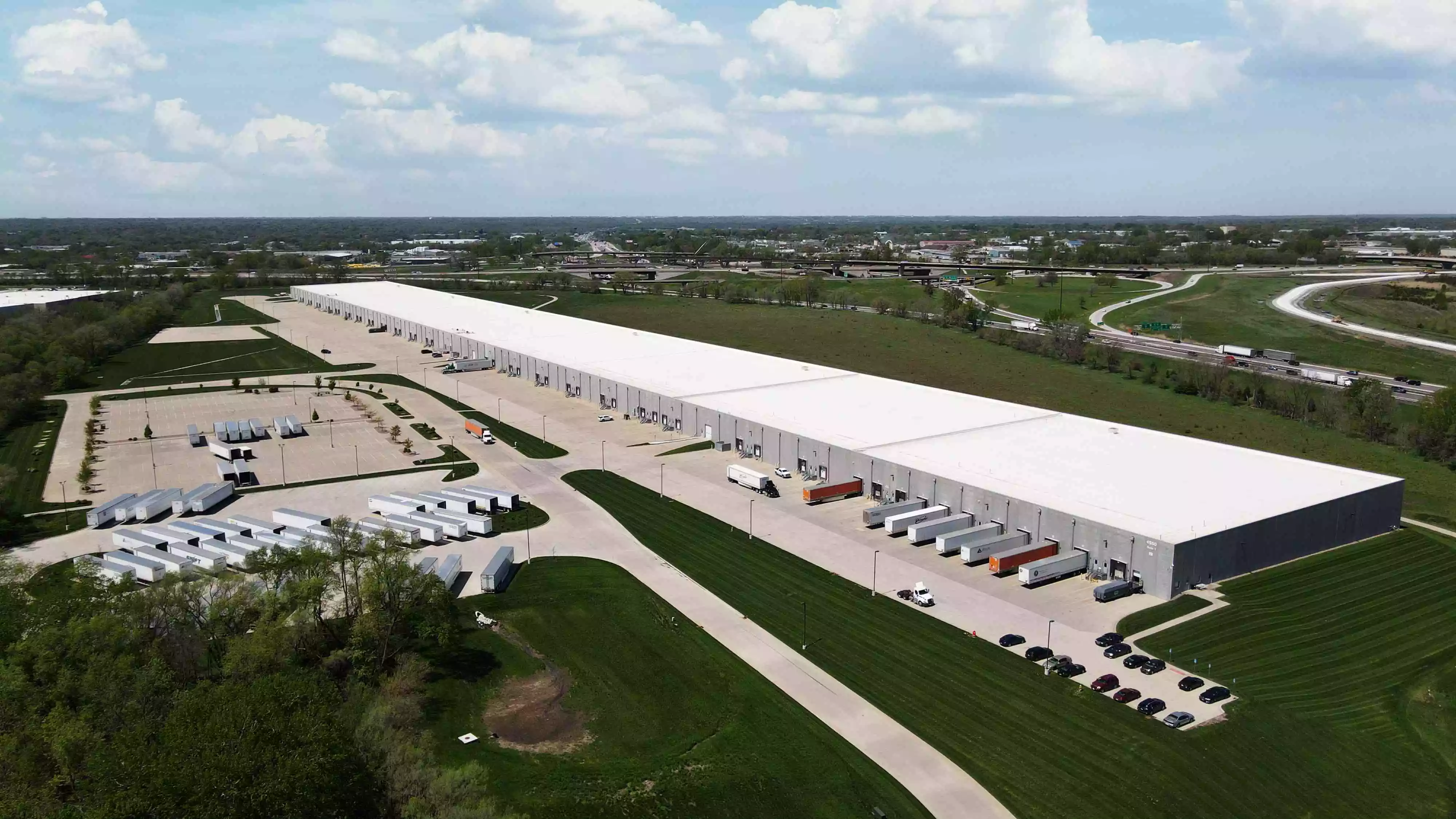 Warehouse For Sublease | 4950 NE 29th St, Des Moines, IA