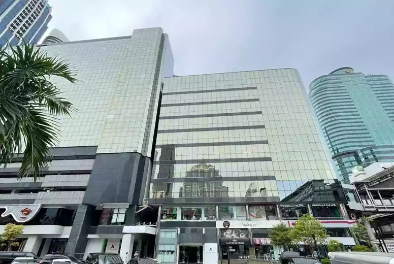 Maneeya Centre