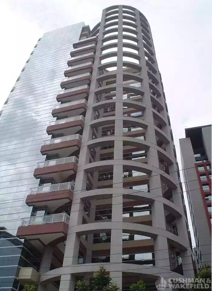 Atrium VII