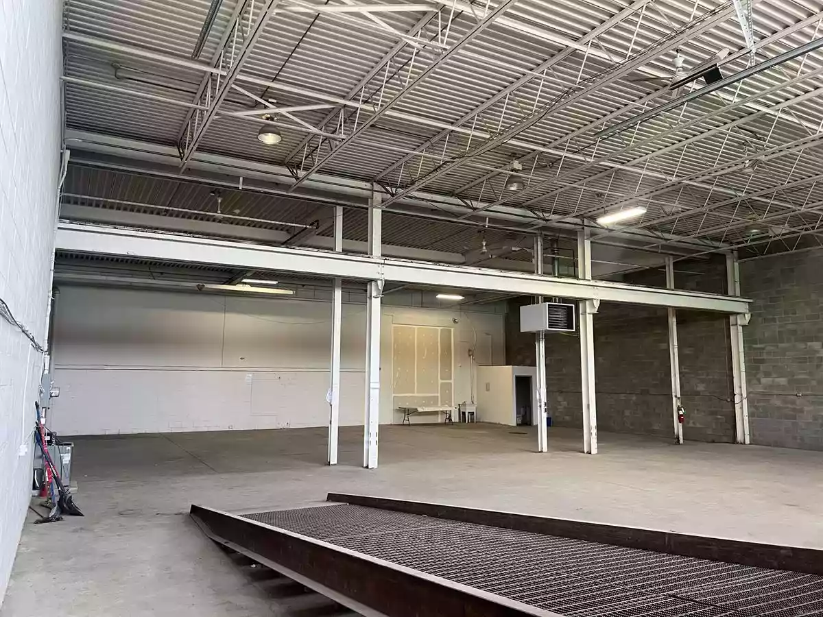 North York - Warehouse/Distribution