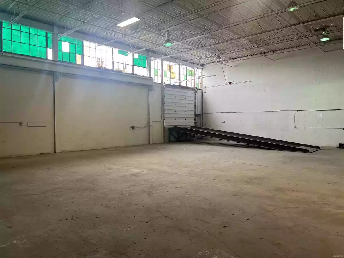 North York - Warehouse/Distribution