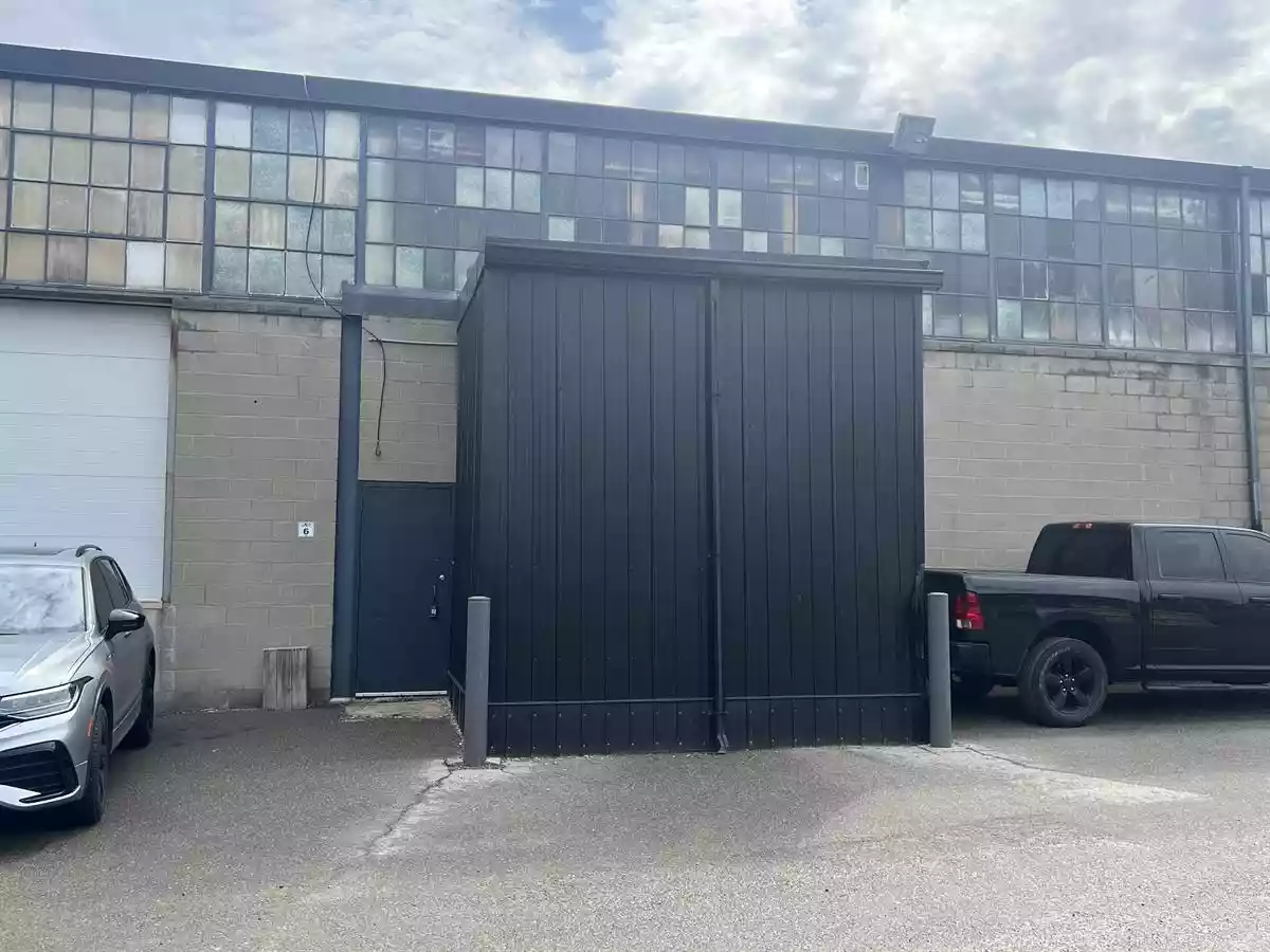 North York - Warehouse/Distribution