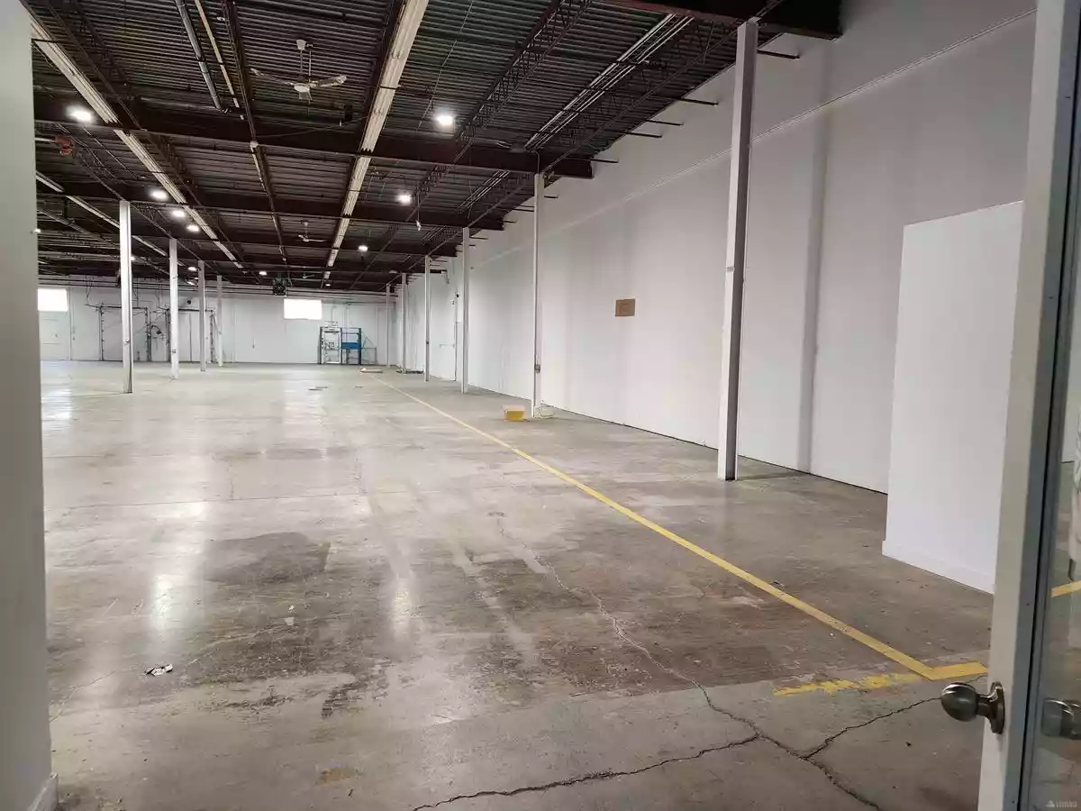 North York - Warehouse/Distribution