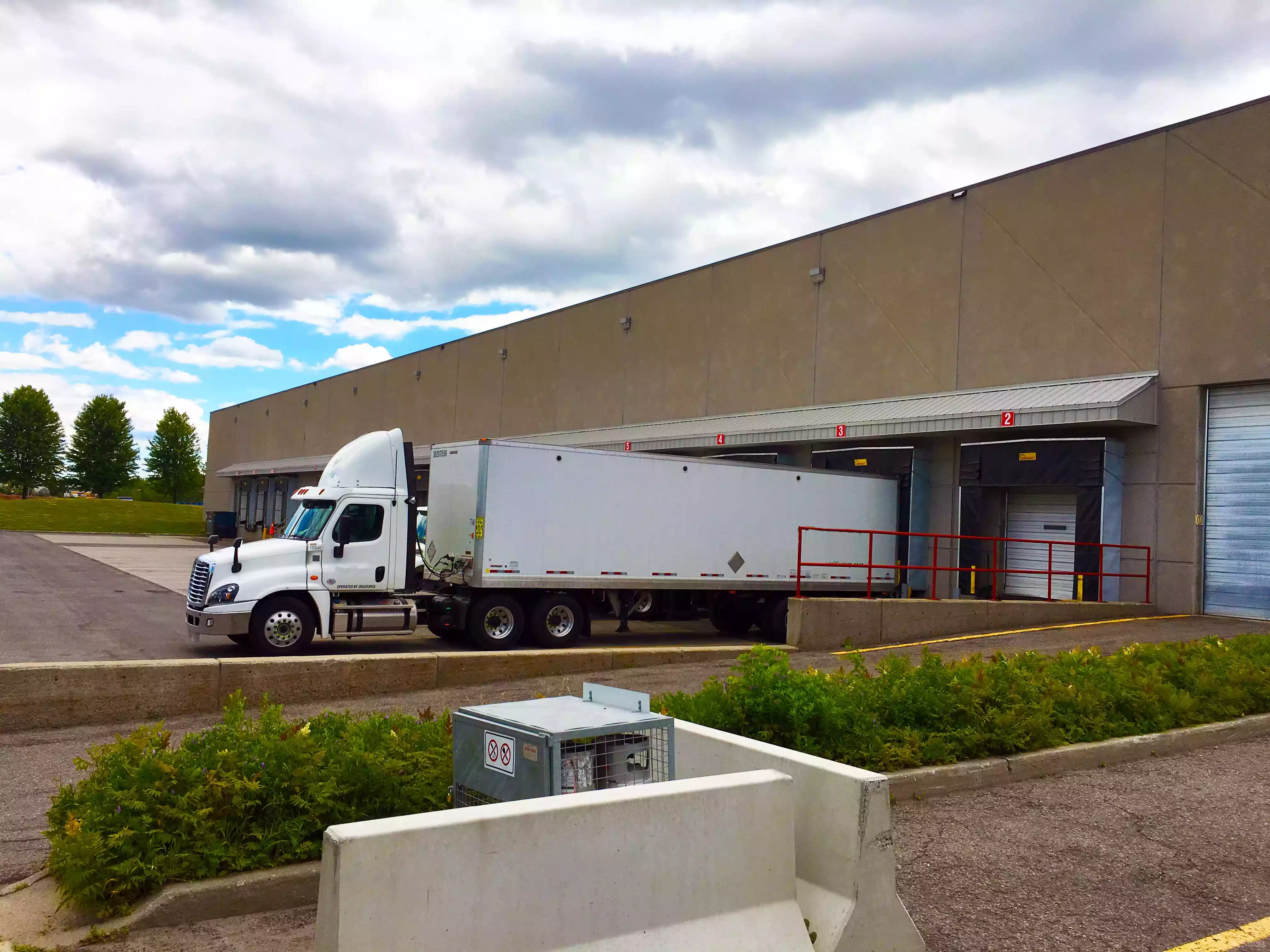 Ottawa - Warehouse/Distribution
